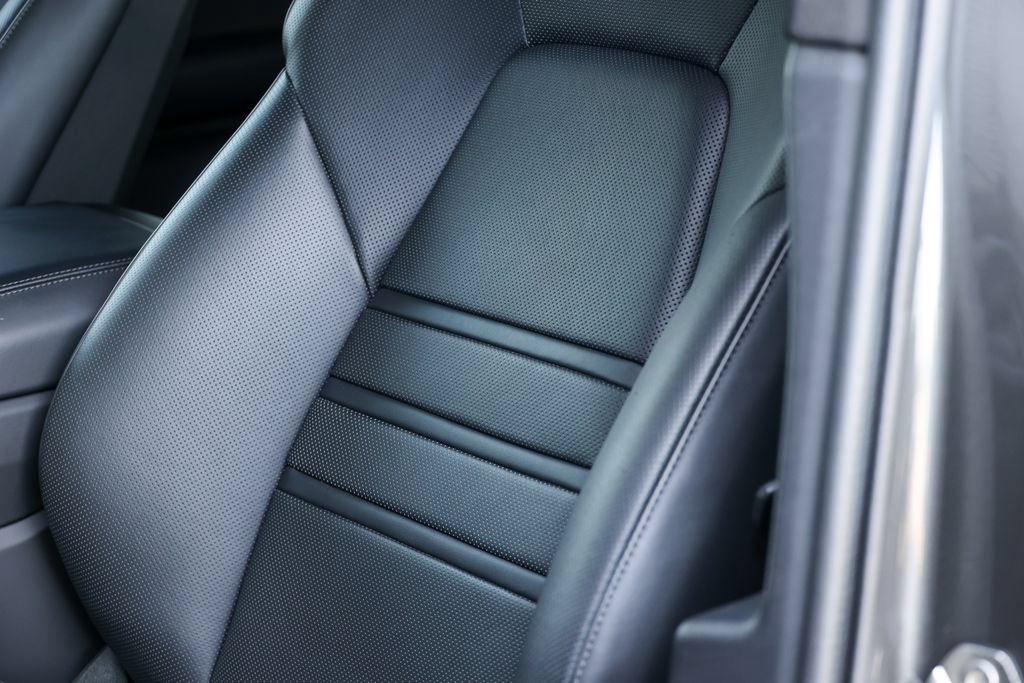 Certified 2025 Porsche Cayenne GTS AWD/4WD image 30
