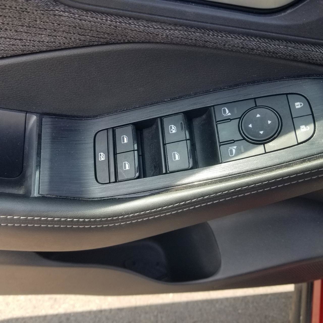 Used 2022 Nissan Rogue SV AWD/4WD image 11