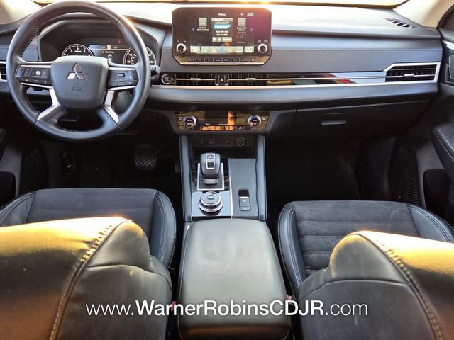 Used 2022 Mitsubishi Outlander SE FWD image 9