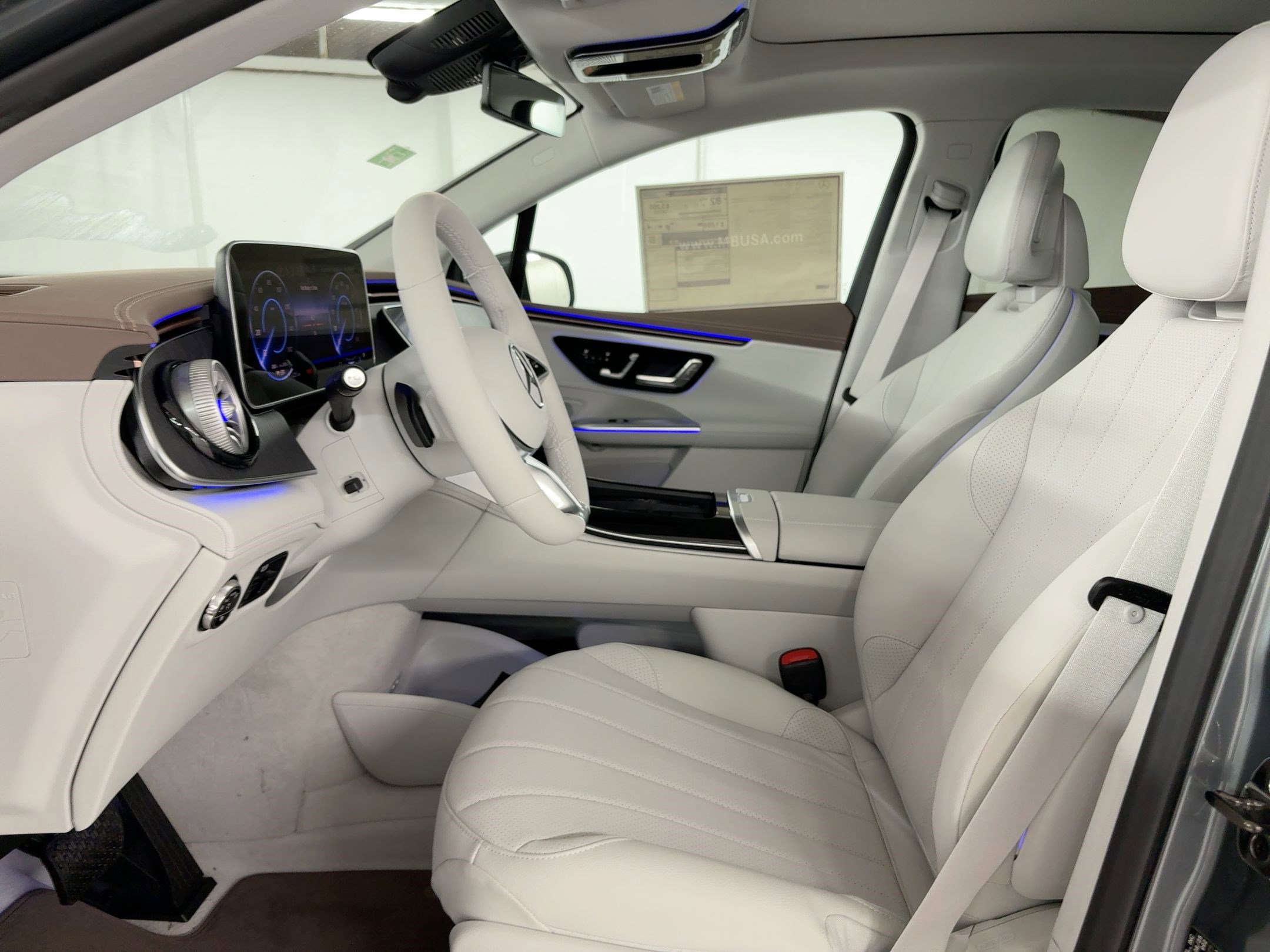 New 2026 Mercedes-Benz EQE 320+ SUV image 22