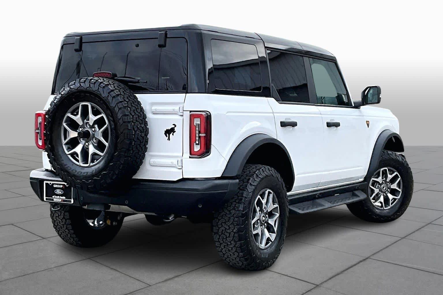 Used 2025 Ford Bronco Badlands AWD/4WD image 7