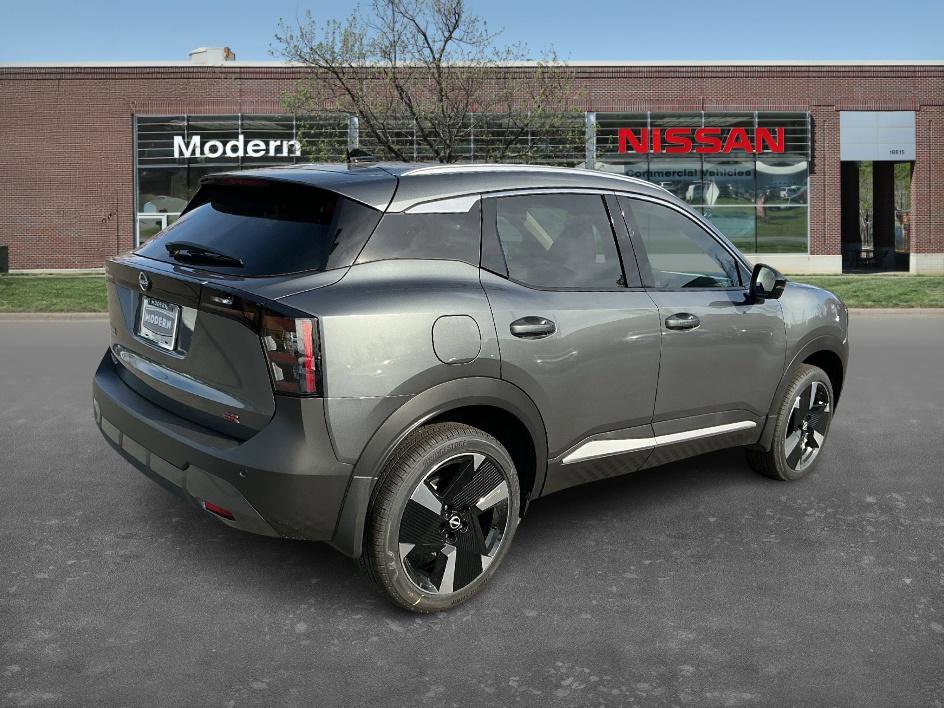 New 2026 Nissan Kicks SR image 4