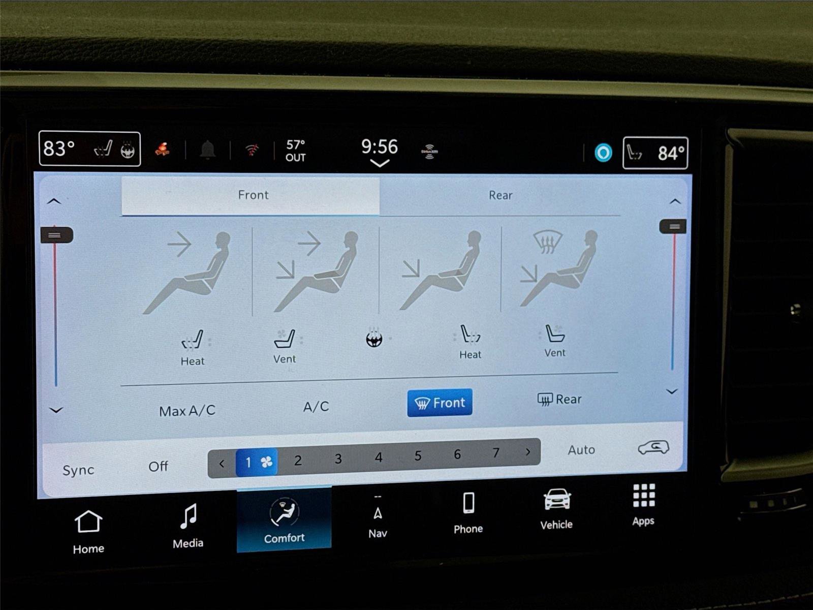 Used 2025 Chrysler Pacifica Limited image 14