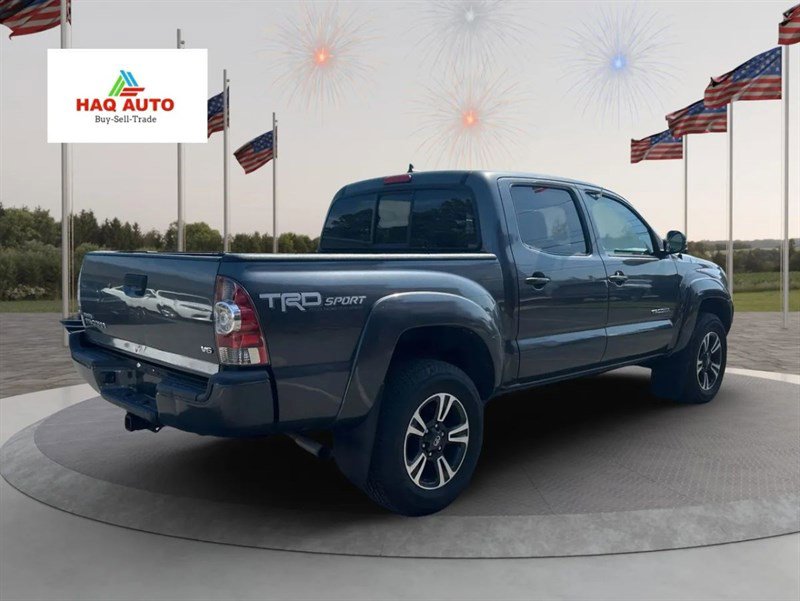 Used 2014 Toyota Tacoma 4x4 Double Cab w/ TRD Sport Package image 5