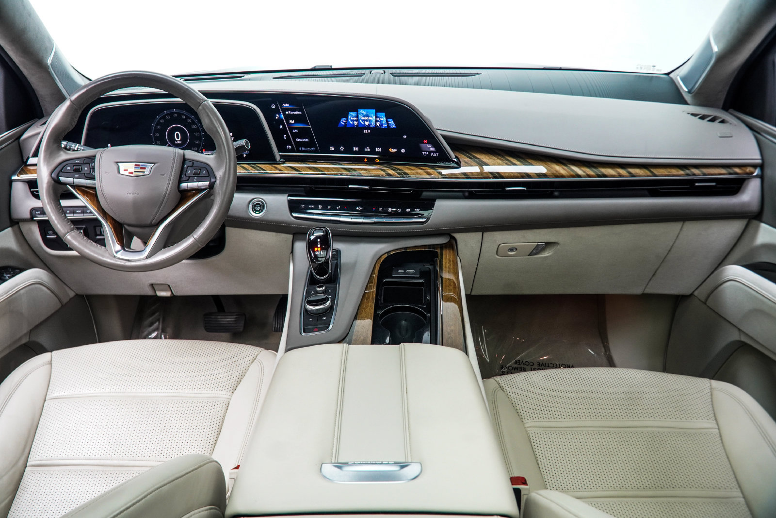 Used 2022 Cadillac Escalade Premium Luxury Platinum w/ LPO, Radiant Package AWD/4WD image 5