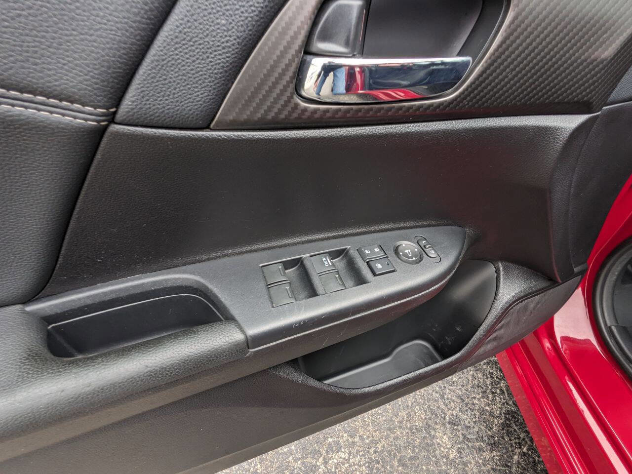 Used 2016 Honda Accord Sport image 9