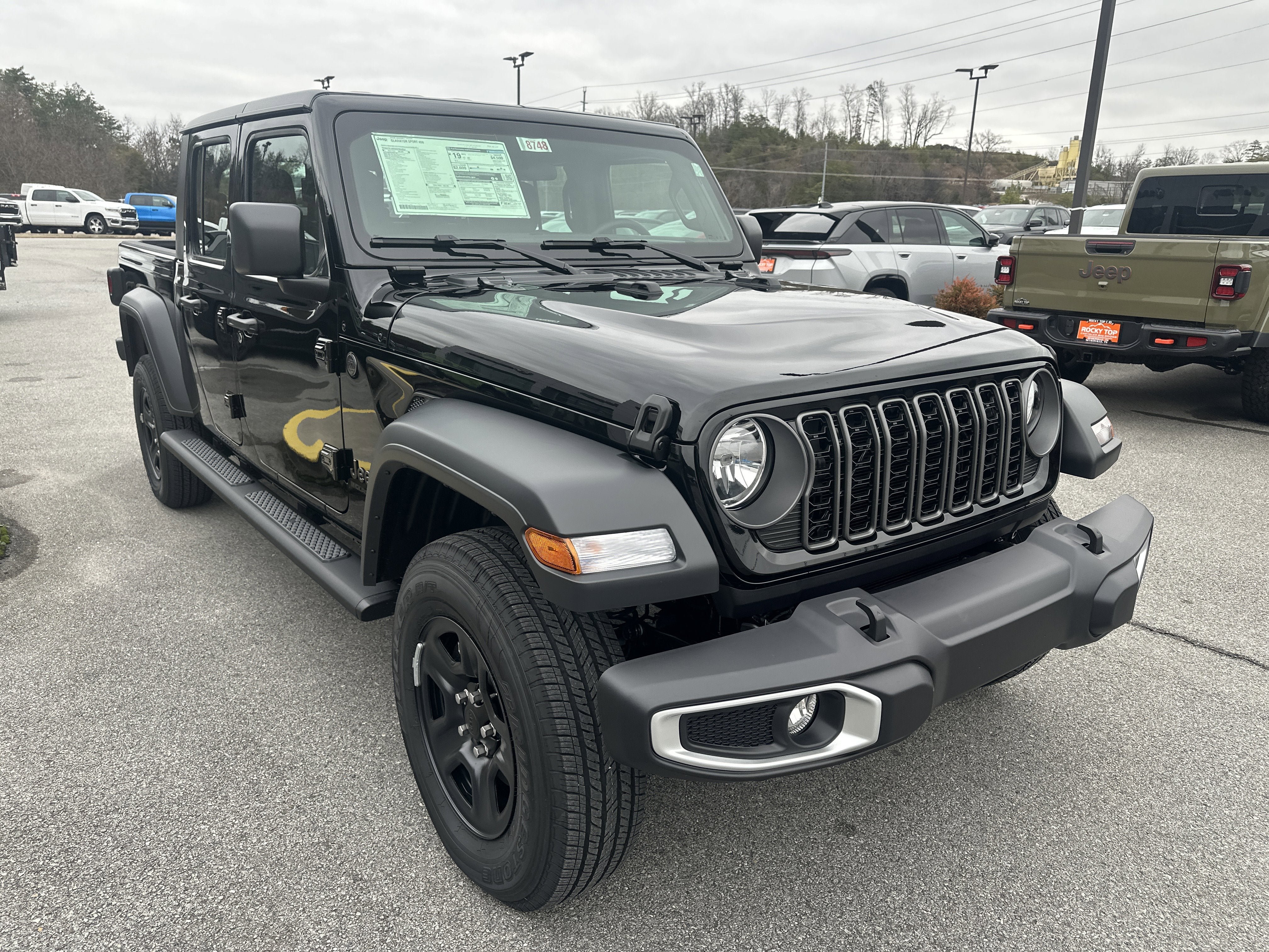 New 2026 Jeep Gladiator Sport AWD/4WD image 4