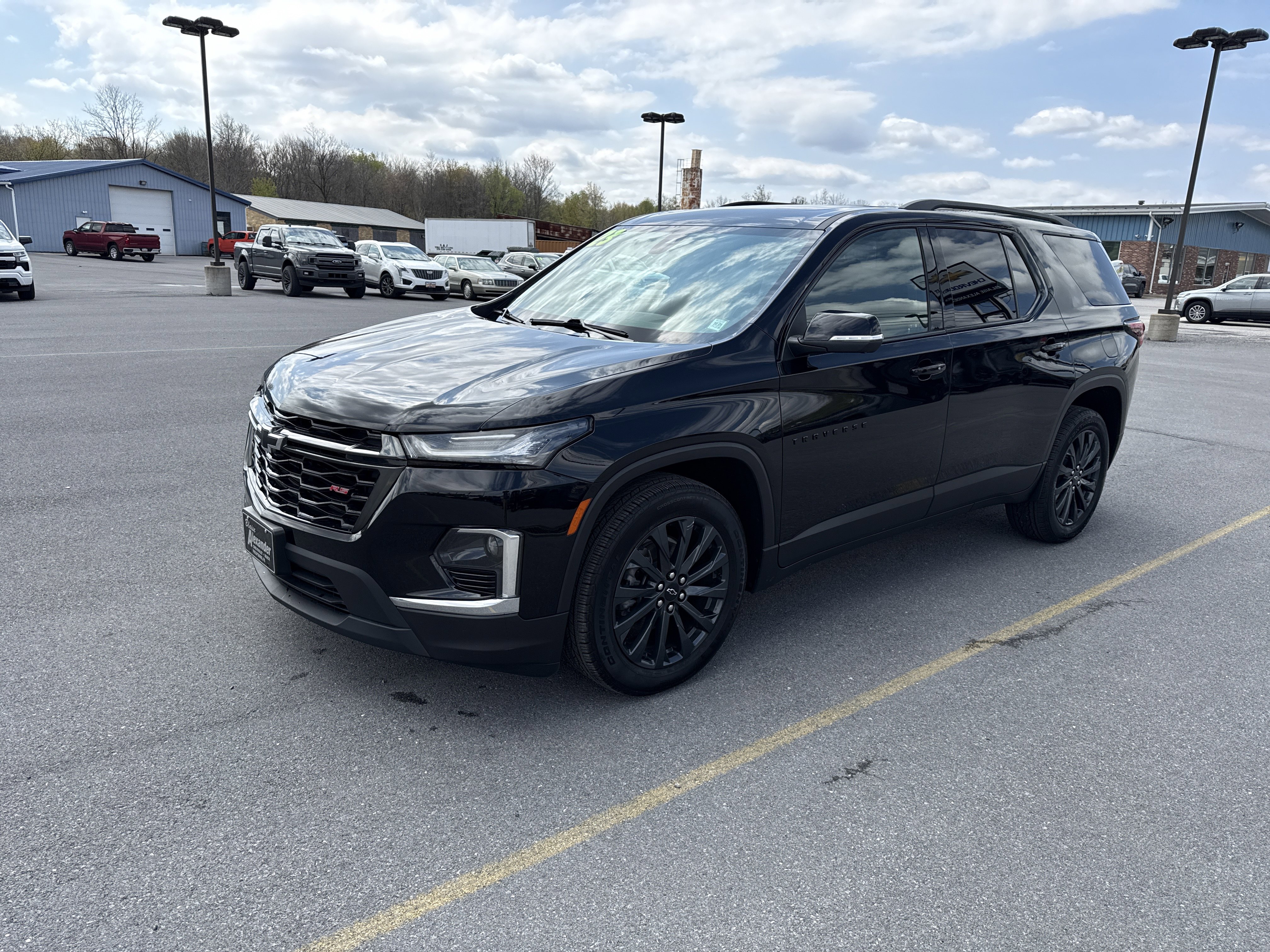 Used 2023 Chevrolet Traverse RS AWD/4WD image 8