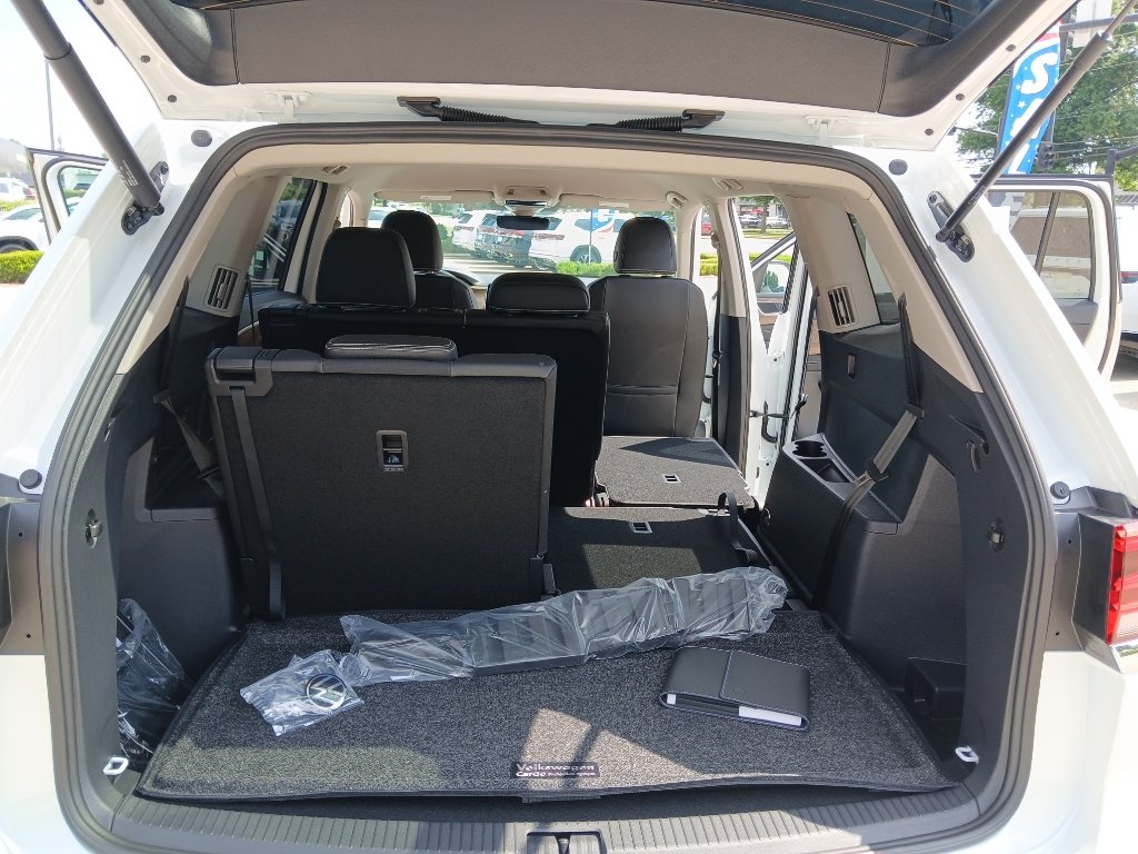 New 2026 Volkswagen Atlas SE FWD image 21