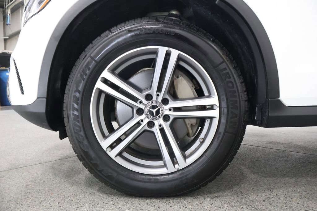 Used 2020 Mercedes-Benz GLC 300 4MATIC image 5