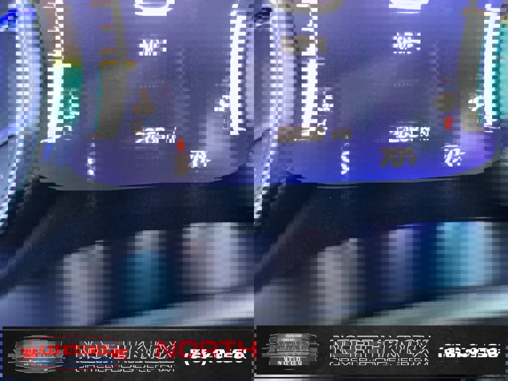 Used 2024 Chrysler Pacifica Touring-L image 34