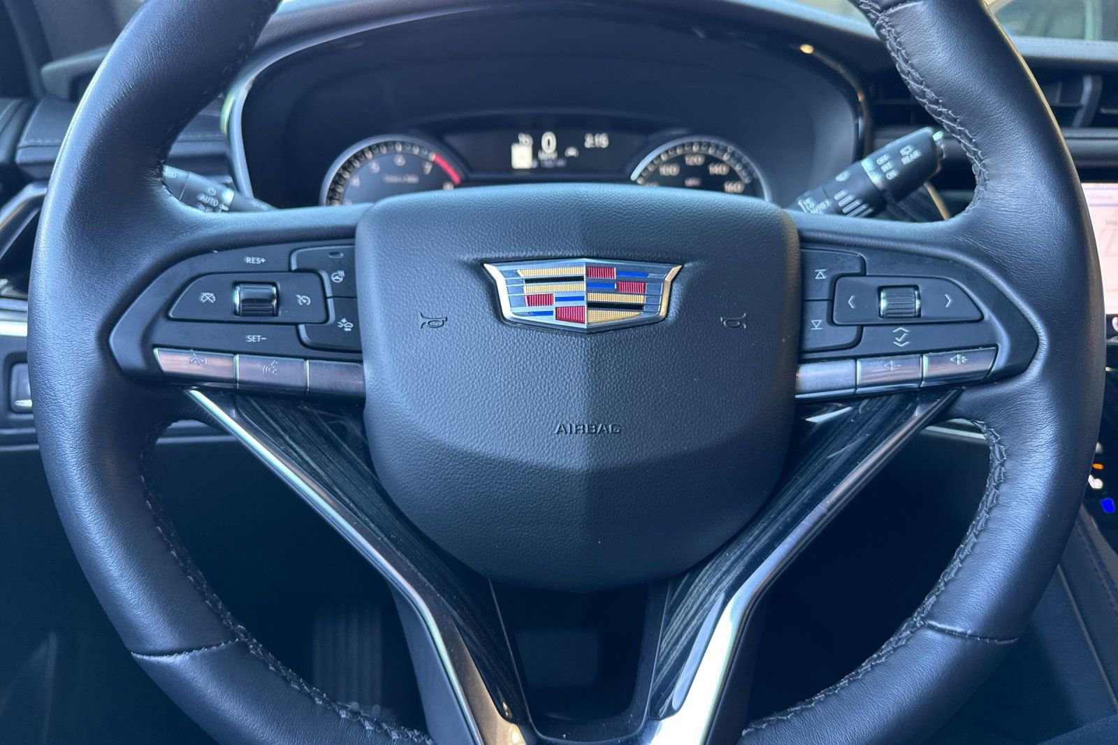 Certified 2025 Cadillac XT6 Premium Luxury image 32