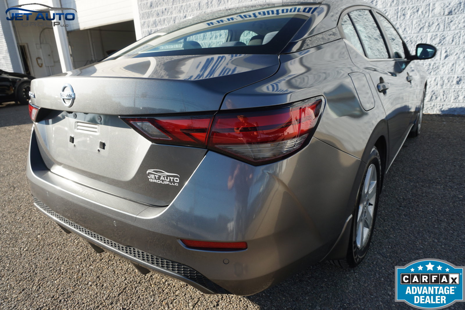 Used 2021 Nissan Sentra SR FWD image 11