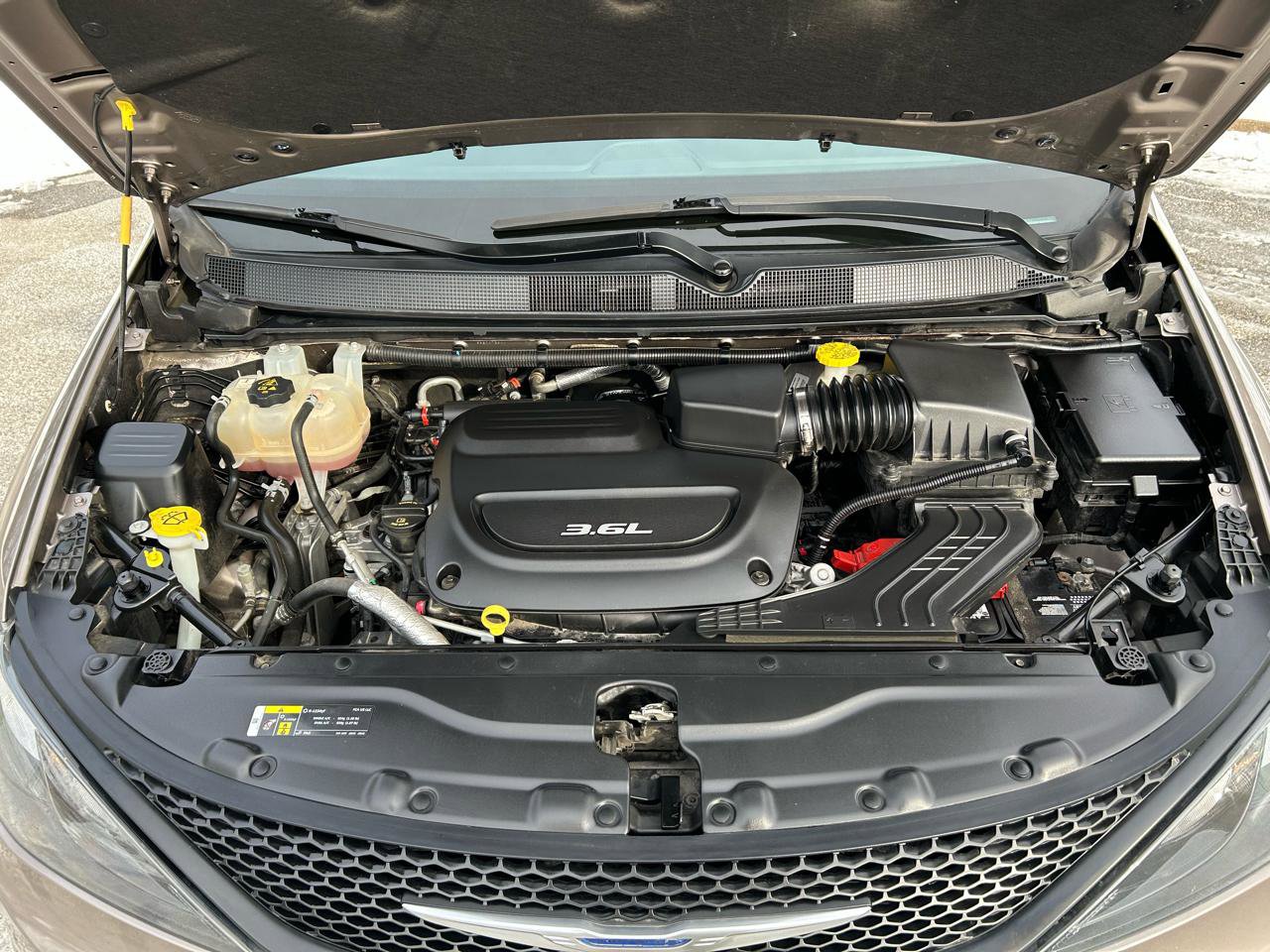 Used 2018 Chrysler Pacifica L image 22