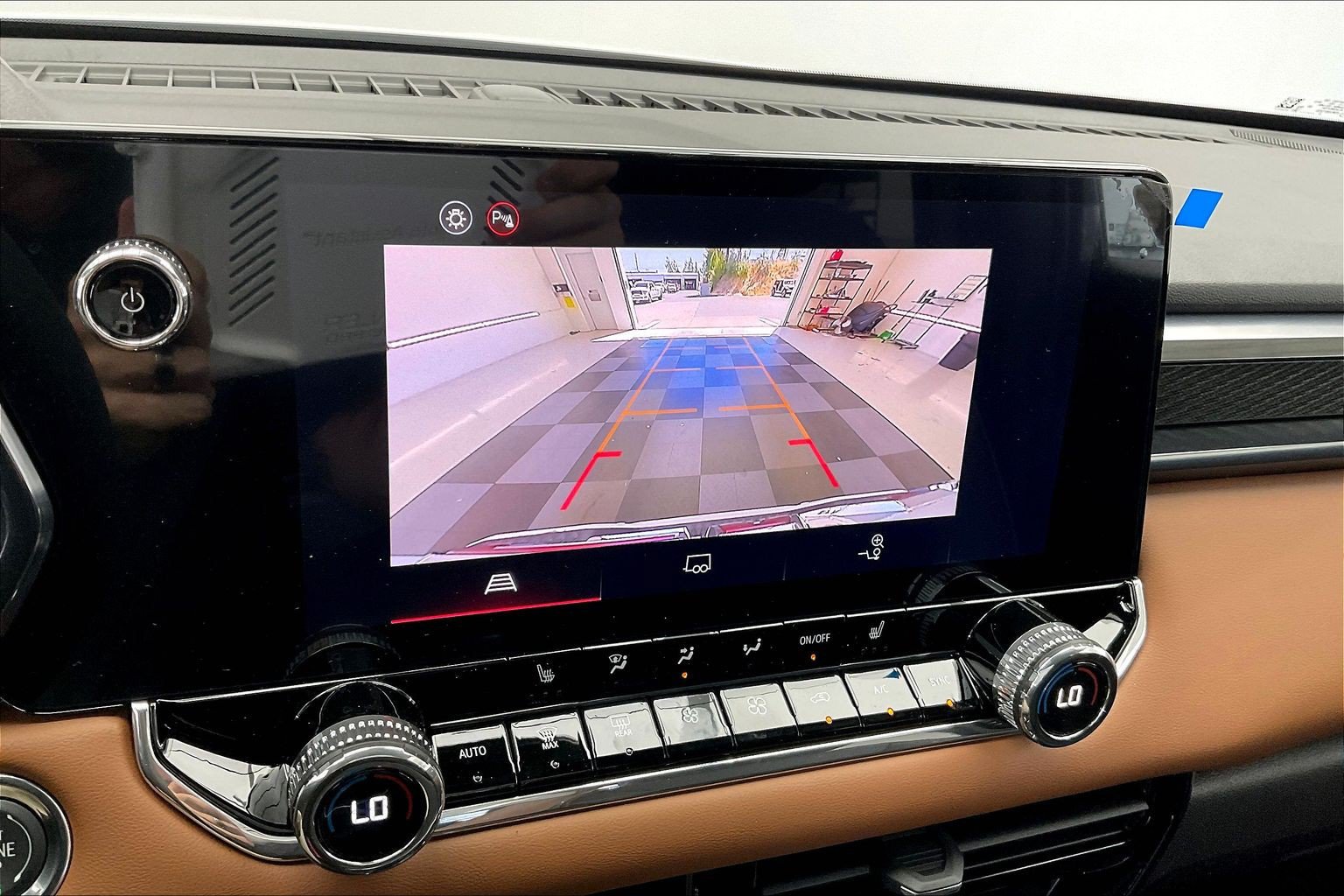 New 2026 GMC Canyon AT4 AWD/4WD image 13