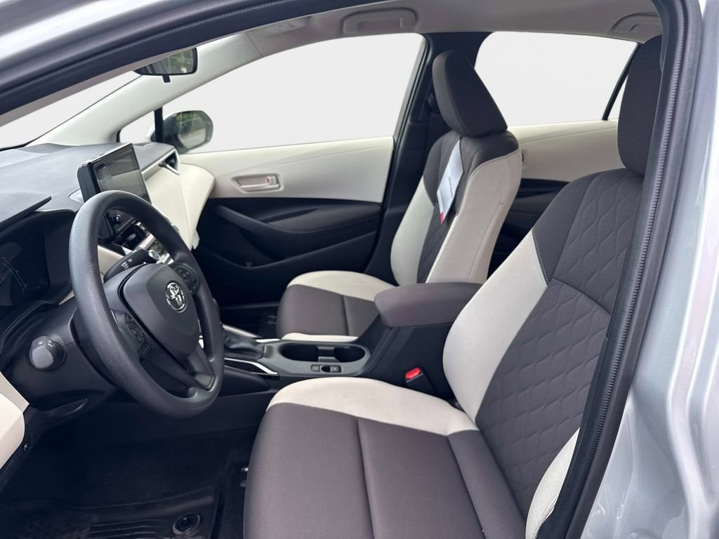 Used 2026 Toyota Corolla LE image 19