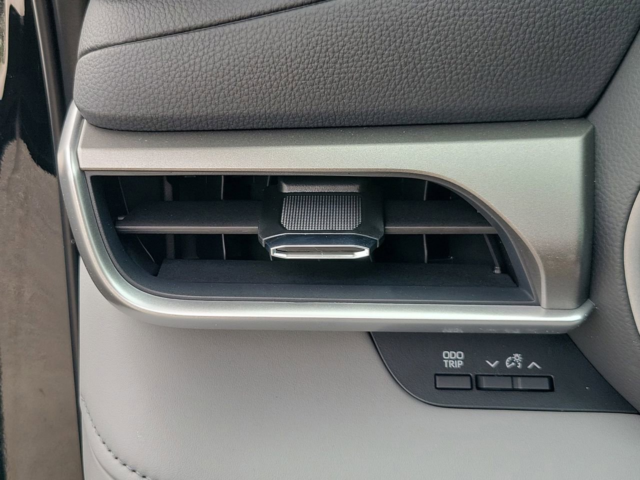 New 2026 Toyota Highlander XLE image 35