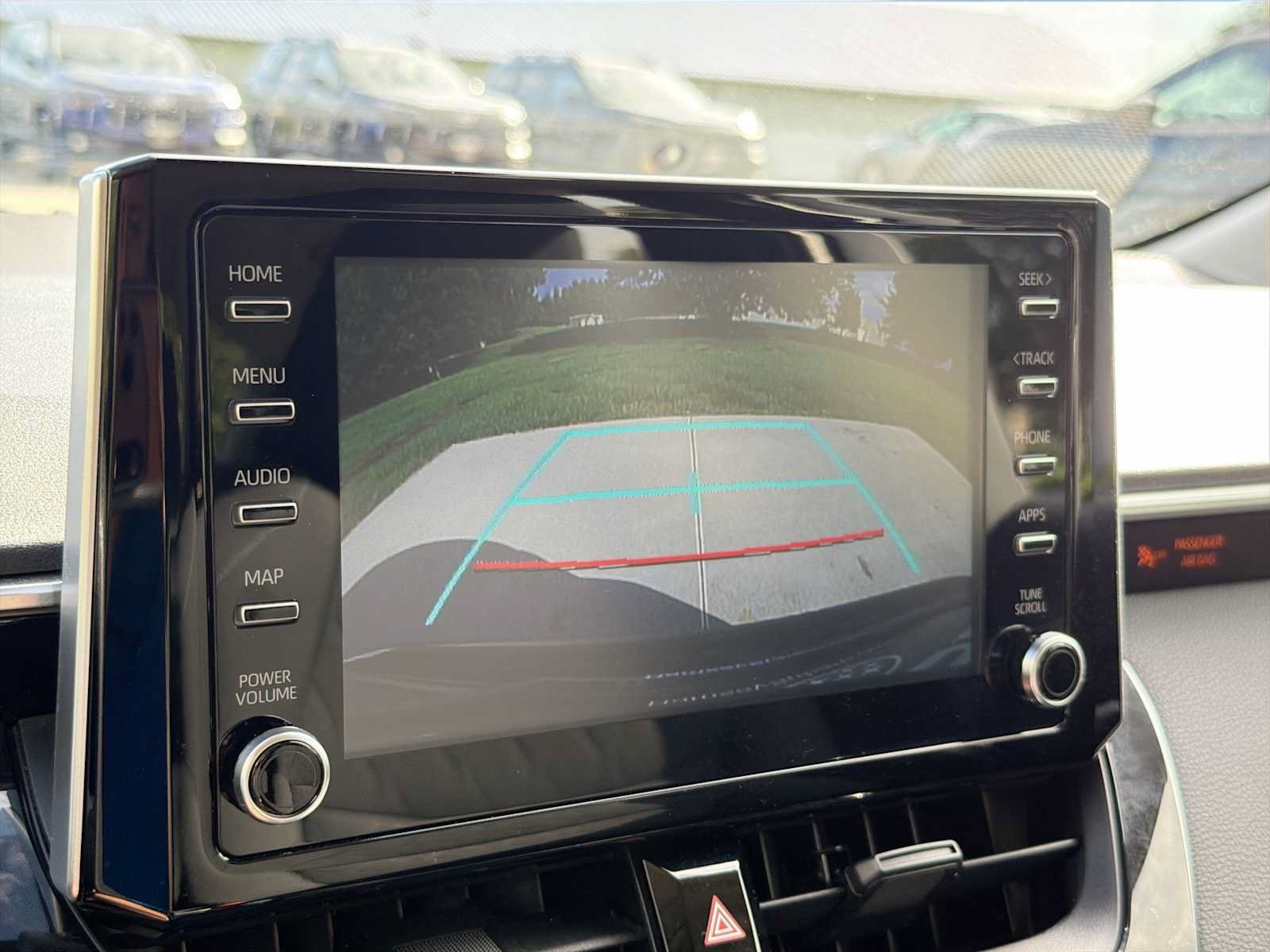 Used 2020 Toyota Corolla LE w/ LE Convenience Package FWD image 23