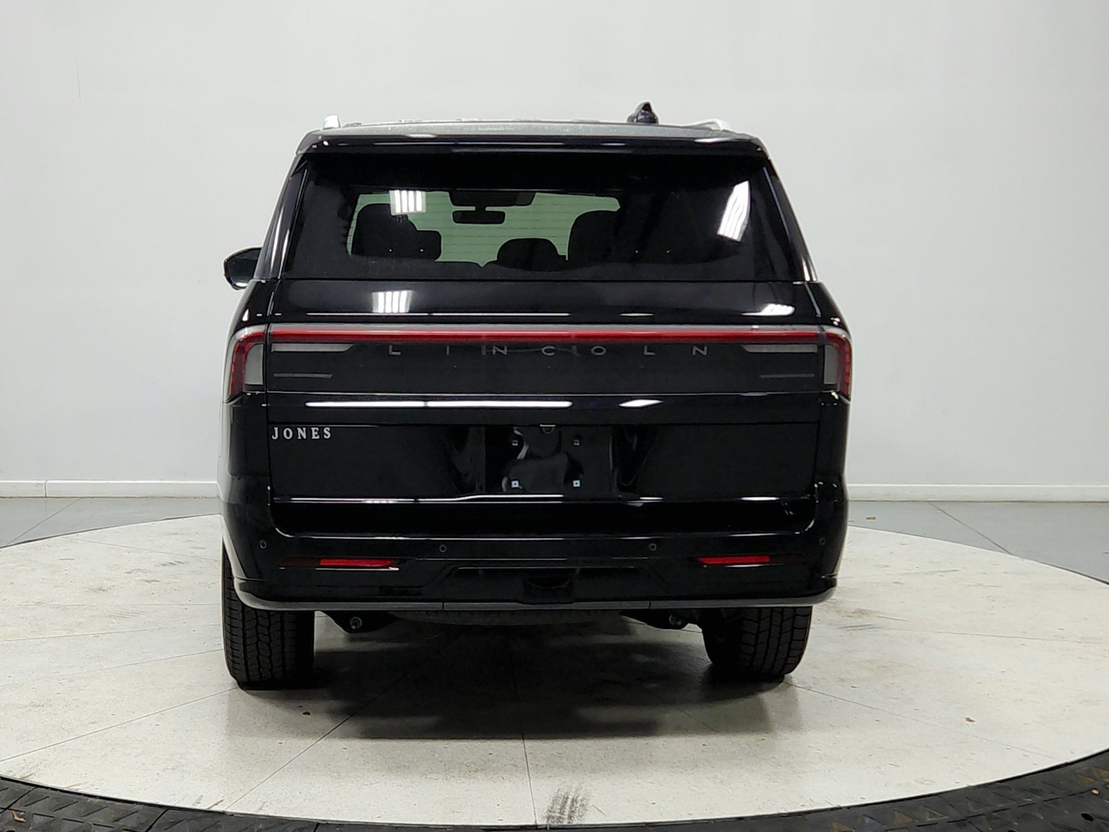 Used 2025 Lincoln Navigator Reserve AWD/4WD image 7
