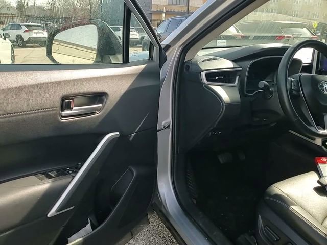 Certified 2025 Toyota Corolla Cross XLE image 10