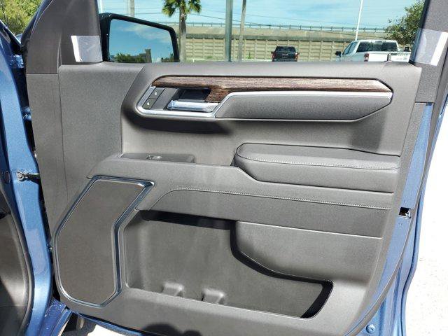 New 2025 GMC Sierra 1500 Elevation image 9