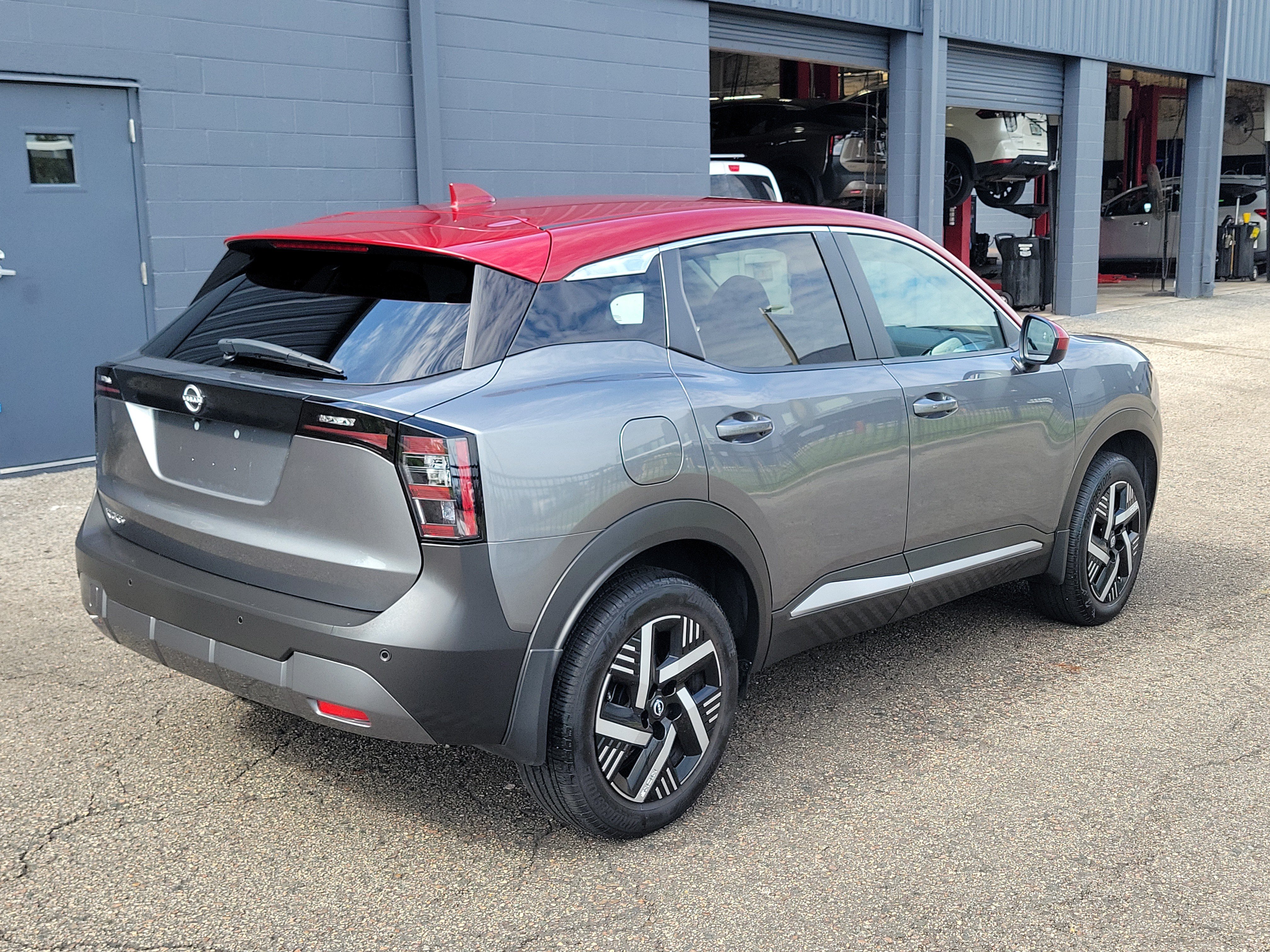 Certified 2025 Nissan Kicks SV FWD image 4