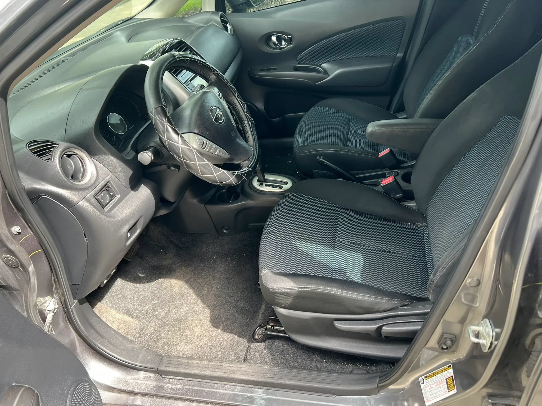 Used 2018 Nissan Versa Note SV FWD image 6