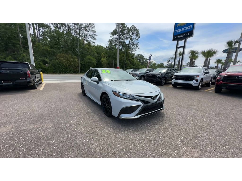 Used 2024 Toyota Camry XSE FWD image 2