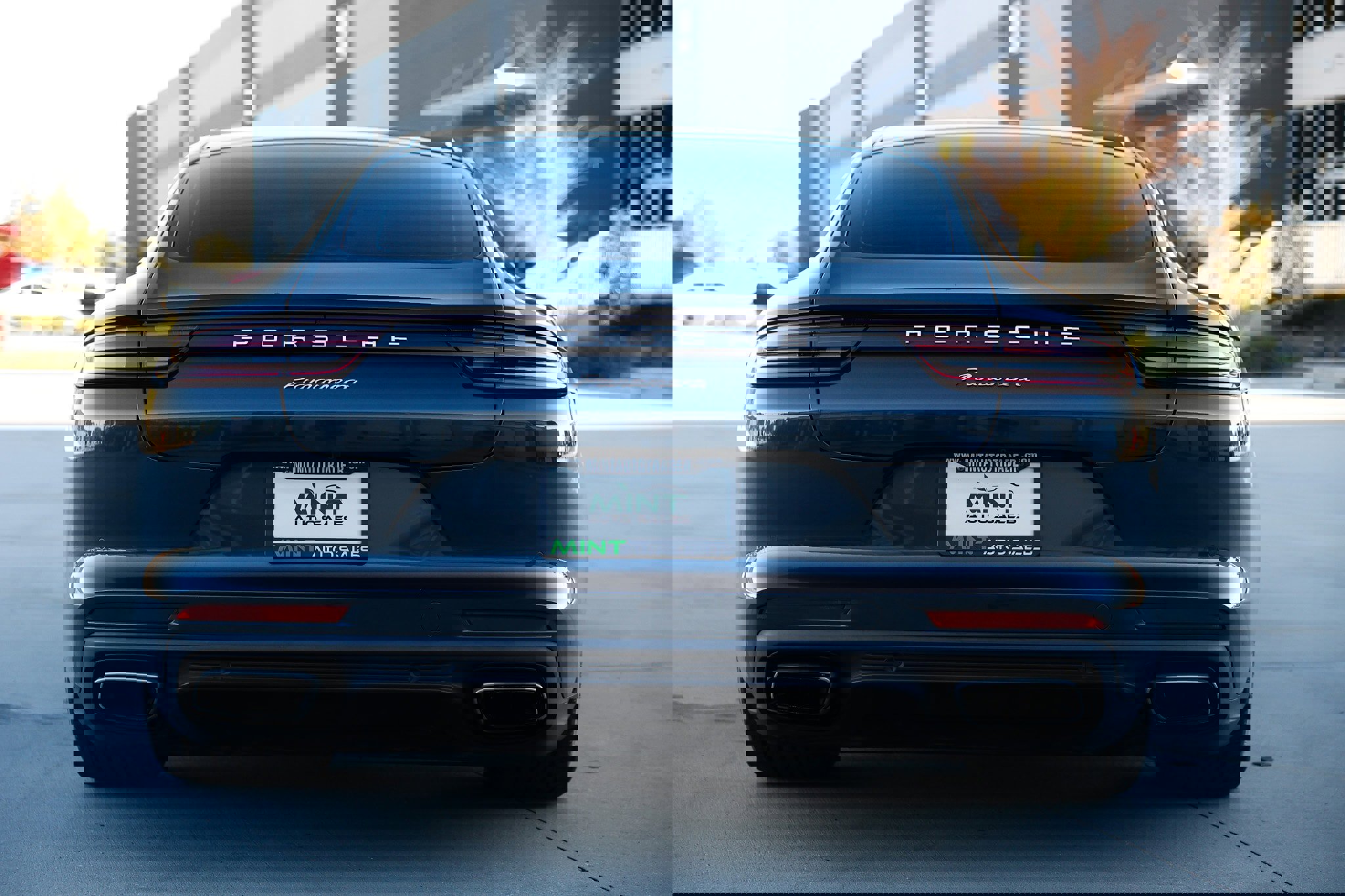 Used 2018 Porsche Panamera image 12