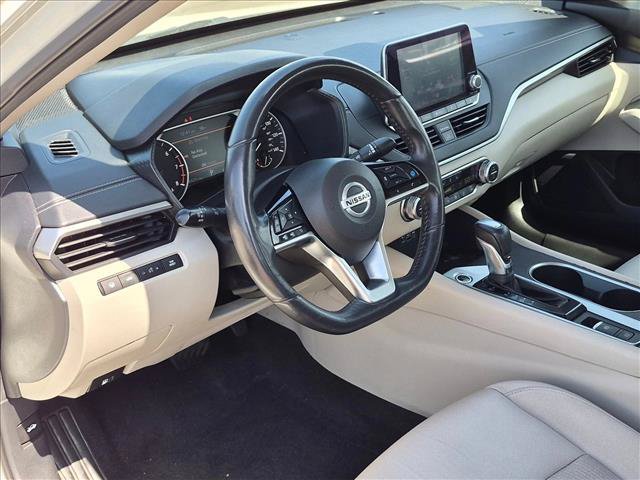Used 2019 Nissan Altima 2.5 SV FWD image 10