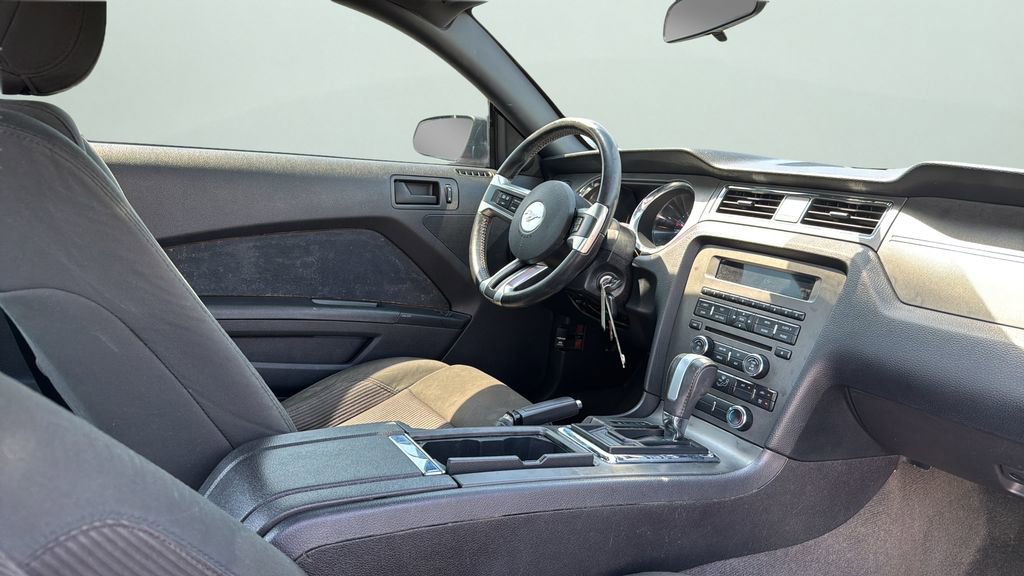 Used 2014 Ford Mustang Coupe RWD image 20