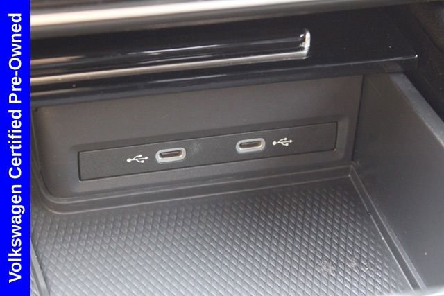 Used 2025 Volkswagen Atlas Cross Sport SEL R-Line AWD/4WD image 42