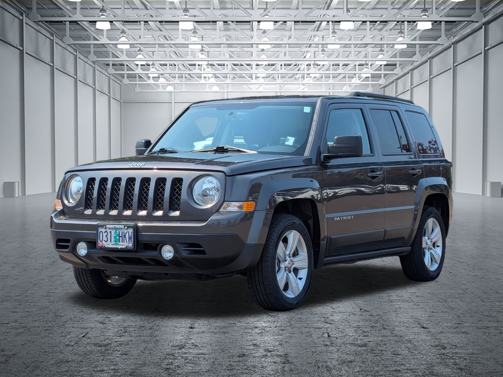 Used 2014 Jeep Patriot Latitude FWD image 9