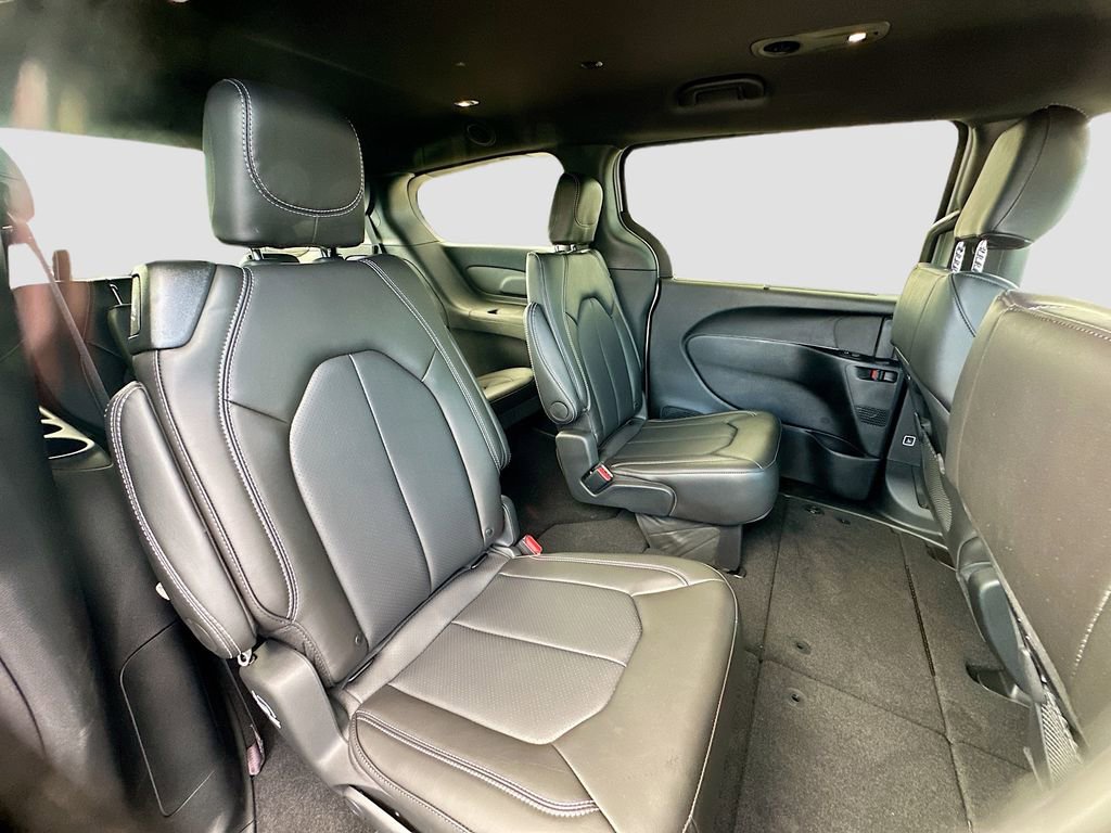 New 2026 Chrysler Pacifica Select image 35