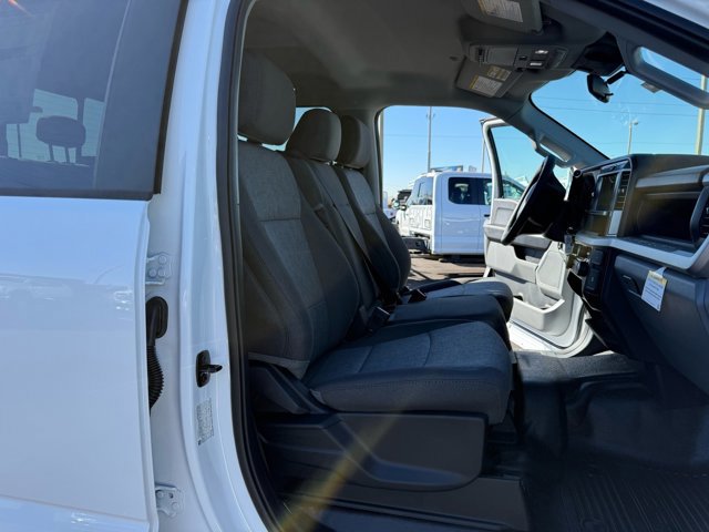 New 2026 Ford F550 4x4 Crew Cab image 14
