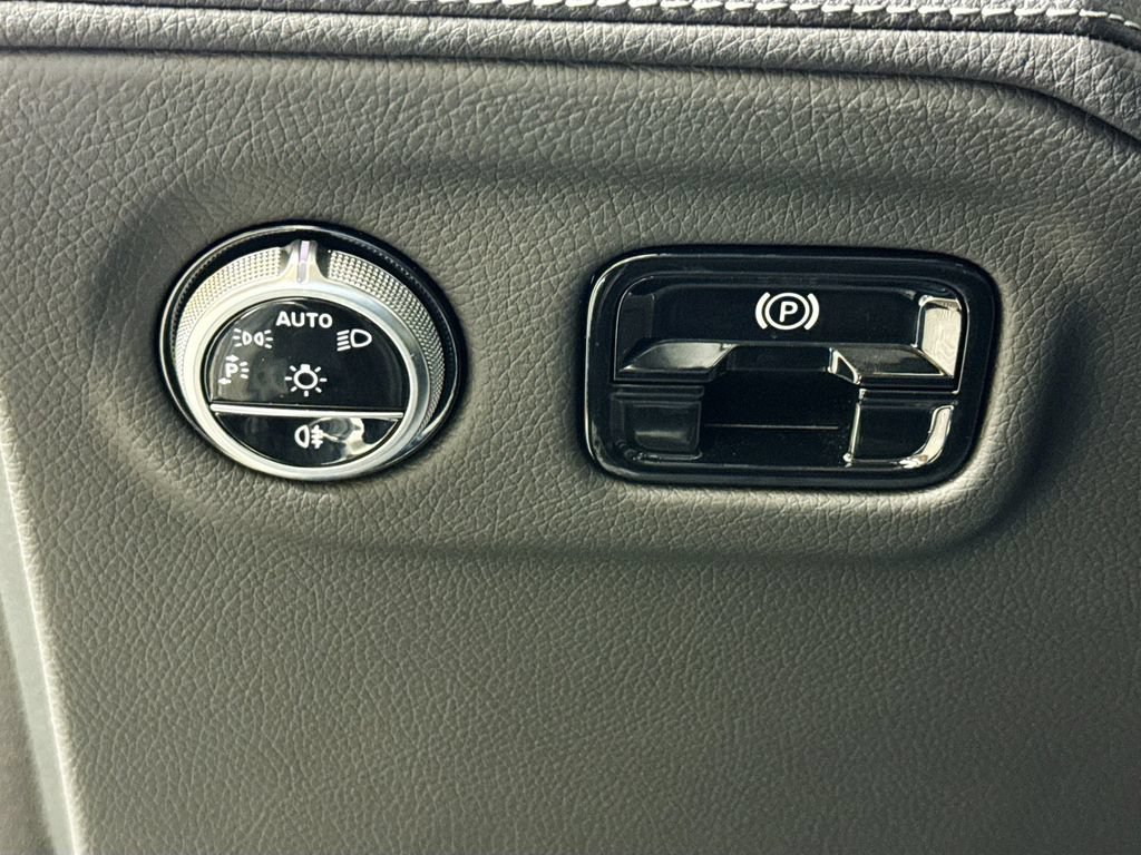 Used 2023 Mercedes-Benz EQE 350+ SUV w/ AMG Line Exterior Package image 10