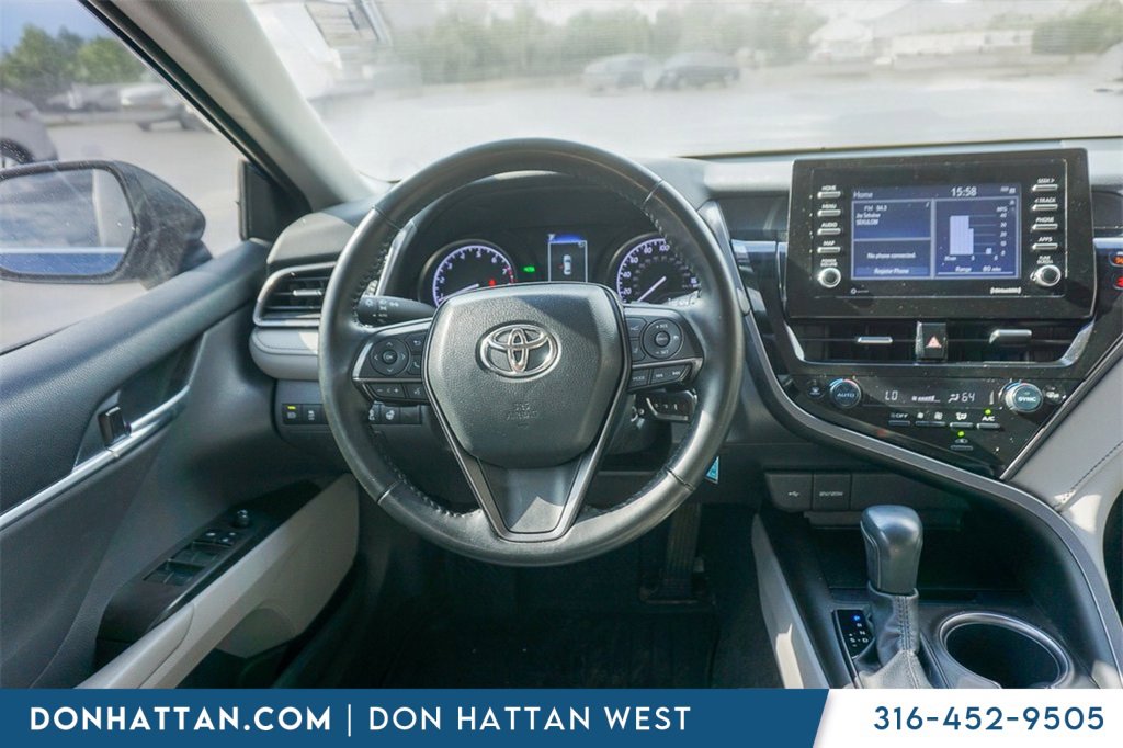 Used 2023 Toyota Camry SE w/ Cold Weather Package image 5