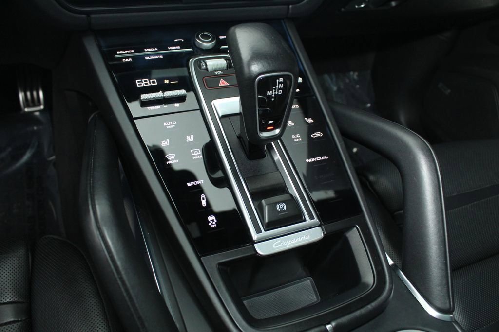 Used 2019 Porsche Cayenne Turbo AWD/4WD image 17