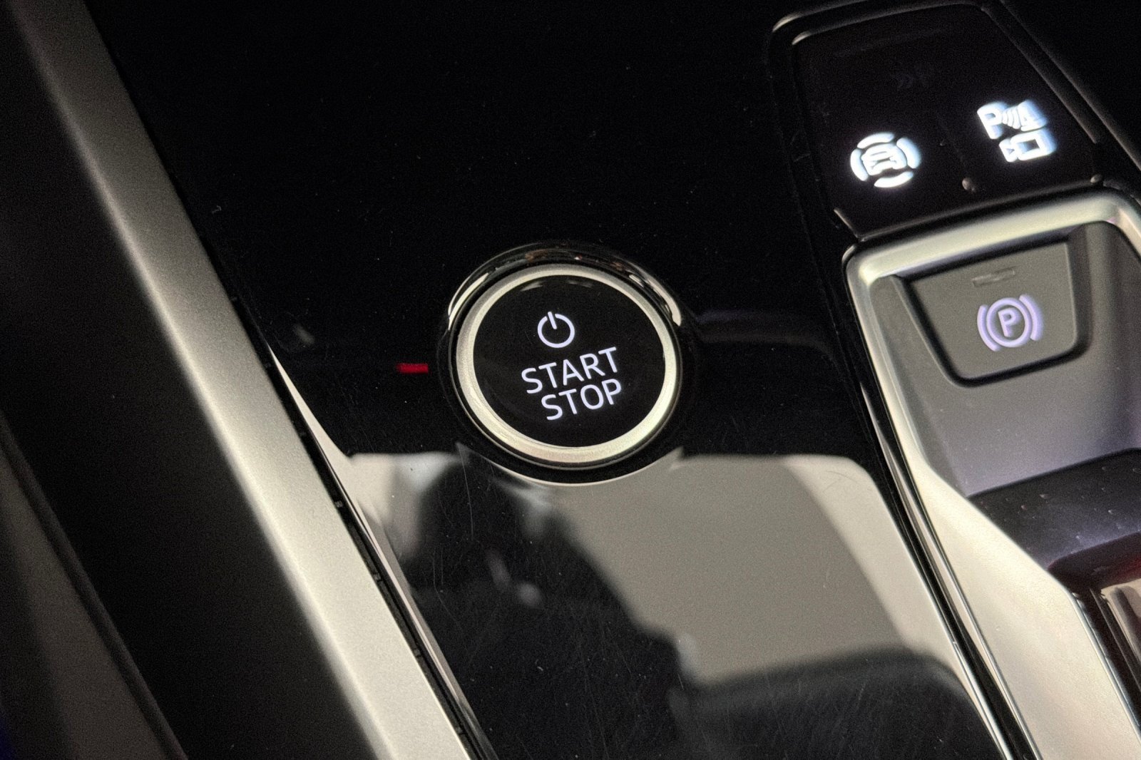 Certified 2023 Audi Q4 e-tron Prestige AWD/4WD image 20