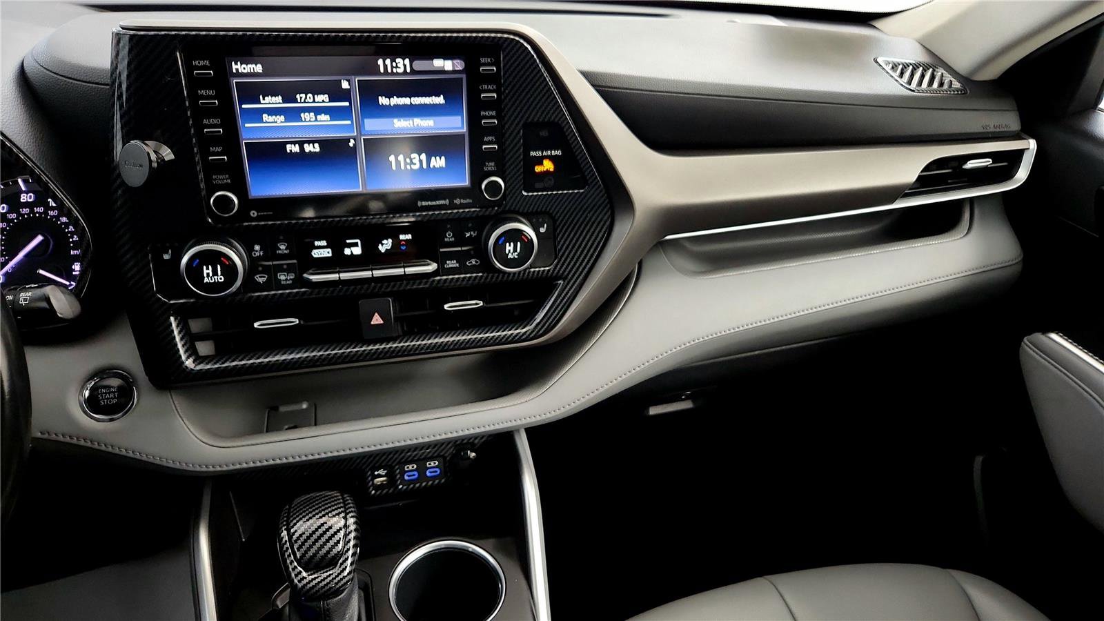 Certified 2022 Toyota Highlander XLE image 31