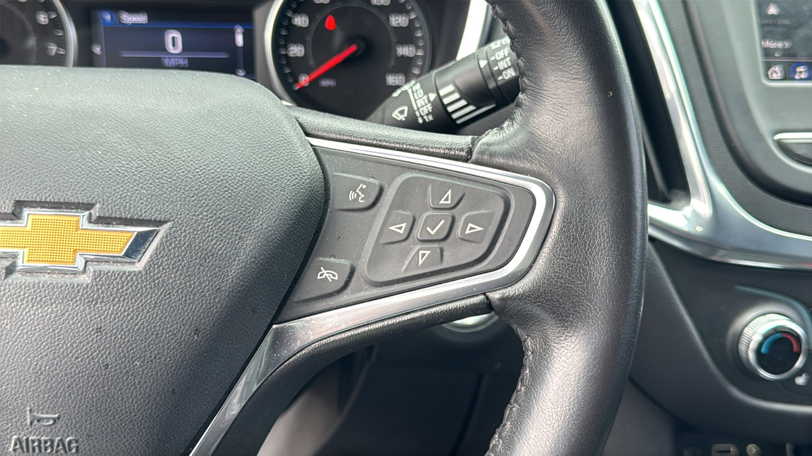 Used 2022 Chevrolet Equinox LT image 19