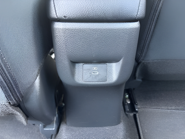 Certified 2025 Nissan Versa SV FWD image 33