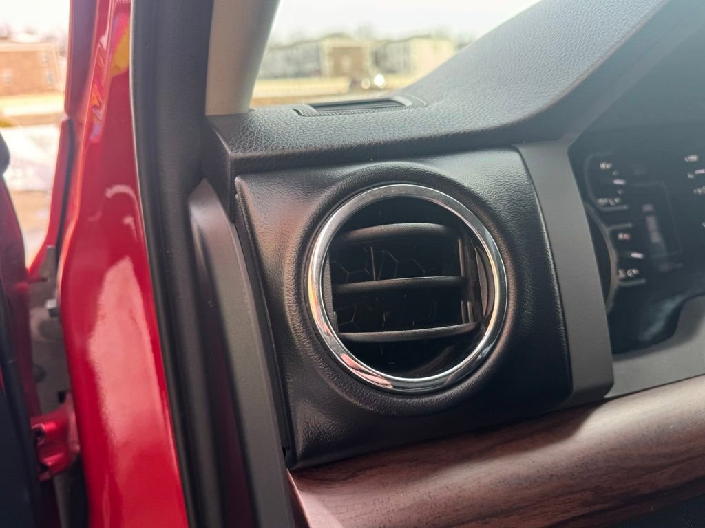 Used 2019 Toyota Tundra Limited w/ Limited Premium Package image 20