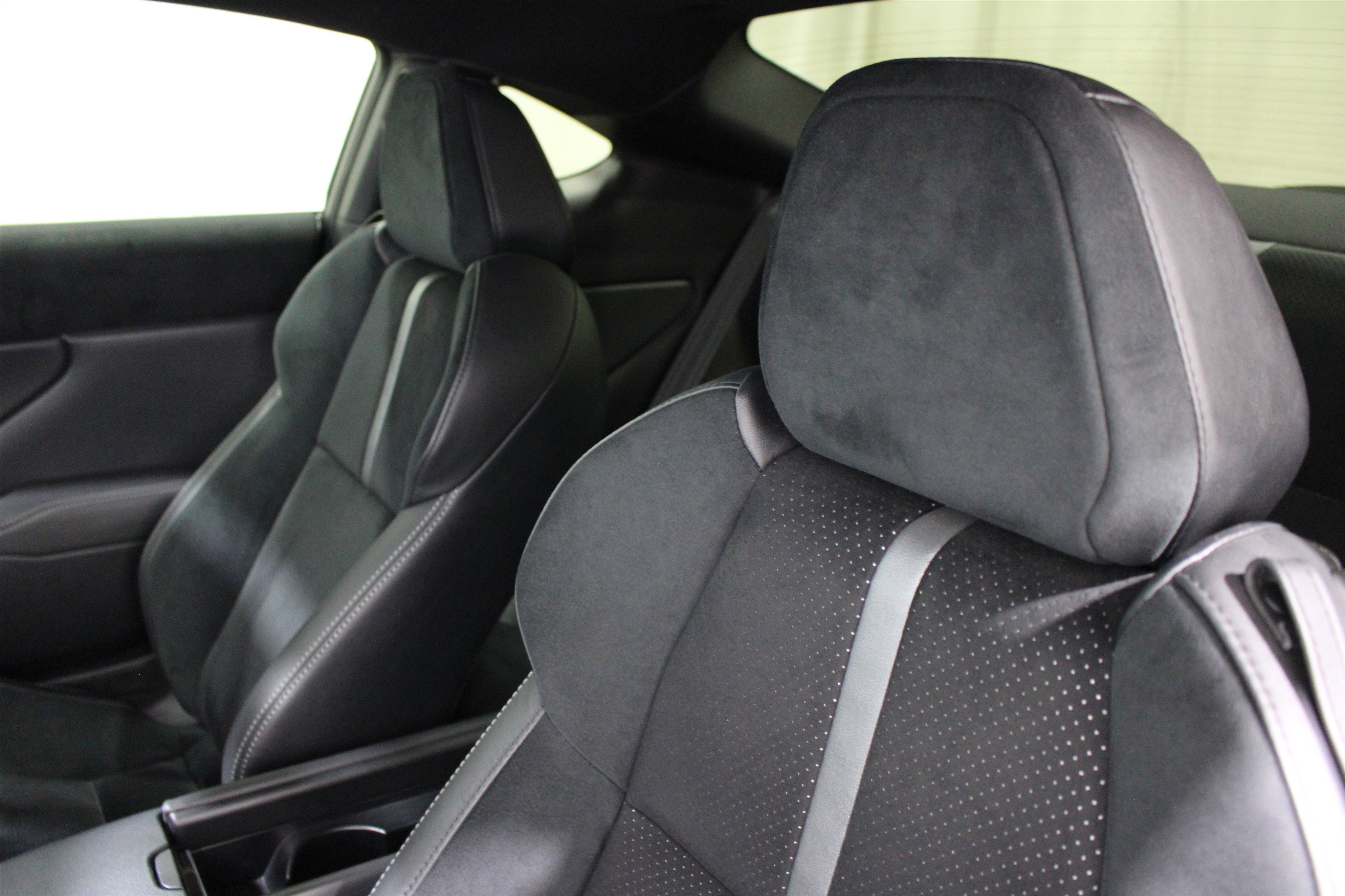 Used 2025 Toyota GR86 Premium w/ ALL Weather Mat Package (TMS) image 4