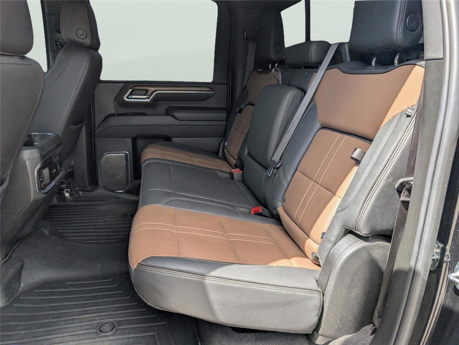 Used 2024 Chevrolet Silverado 2500 High Country w/ Technology Package image 30