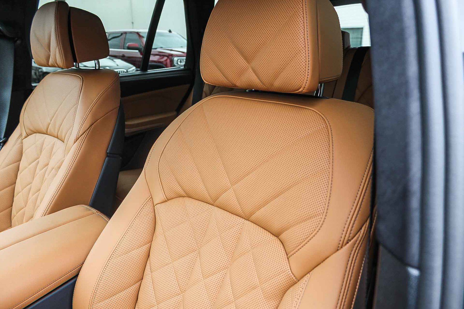 New 2026 BMW X5 M60i w/ Executive Package image 25