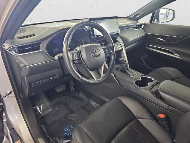 Used 2021 Toyota Venza image 16