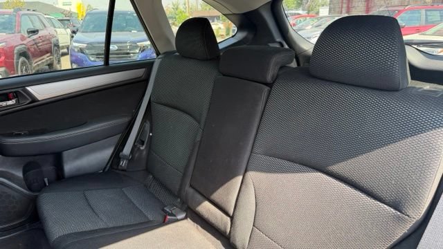 Used 2019 Subaru Outback 2.5i Premium AWD/4WD image 17
