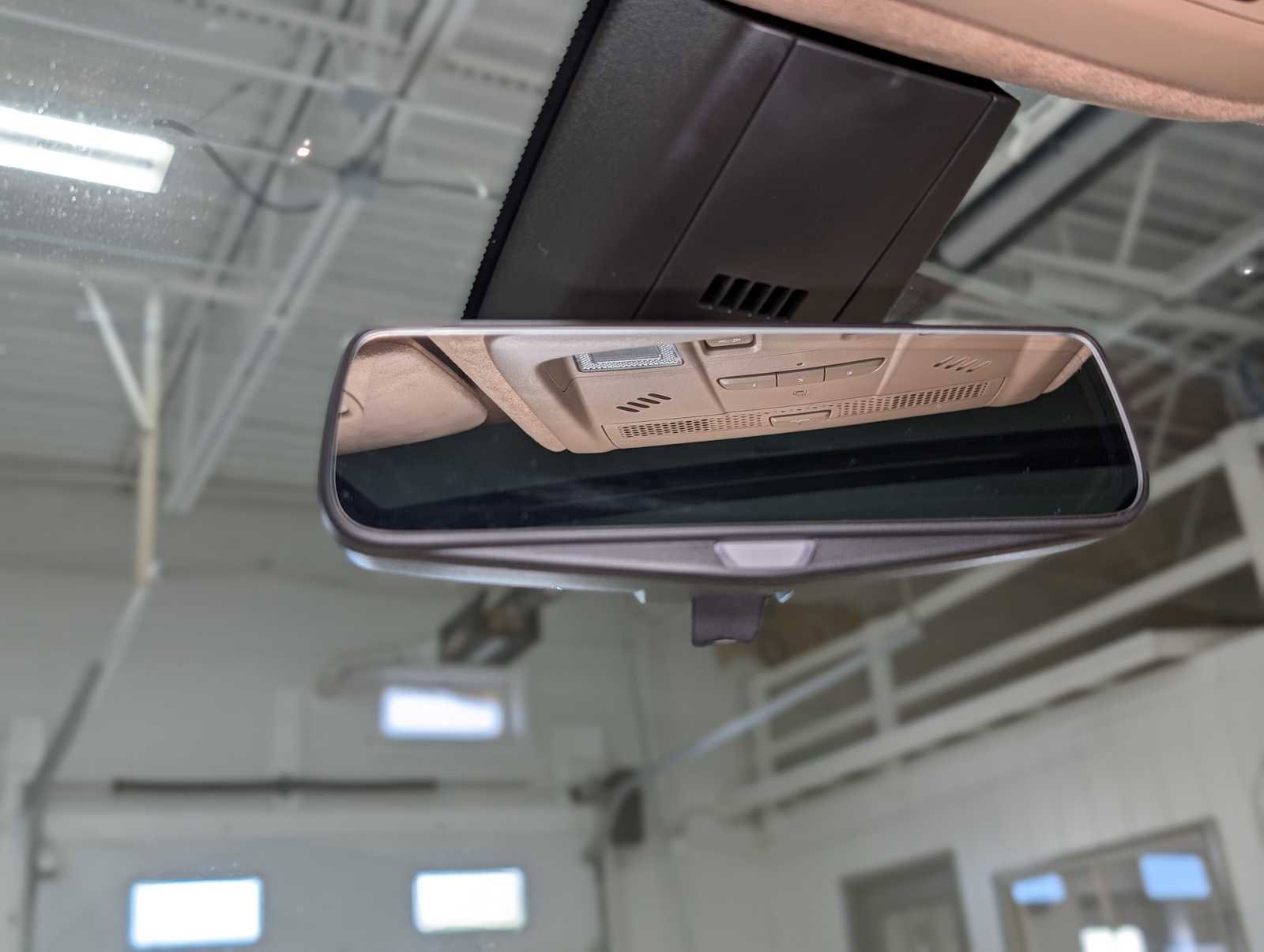 Used 2018 Cadillac XT5 Platinum w/ Driver Assist Package AWD/4WD image 33