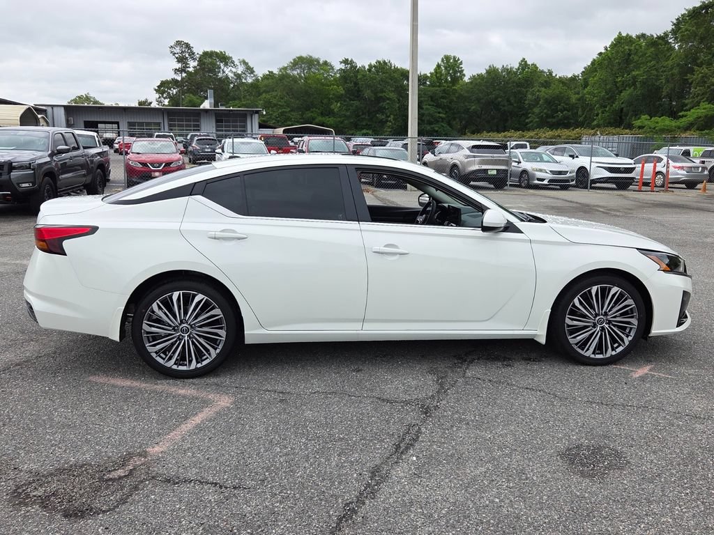 New 2026 Nissan Altima 2.5 SV FWD image 11